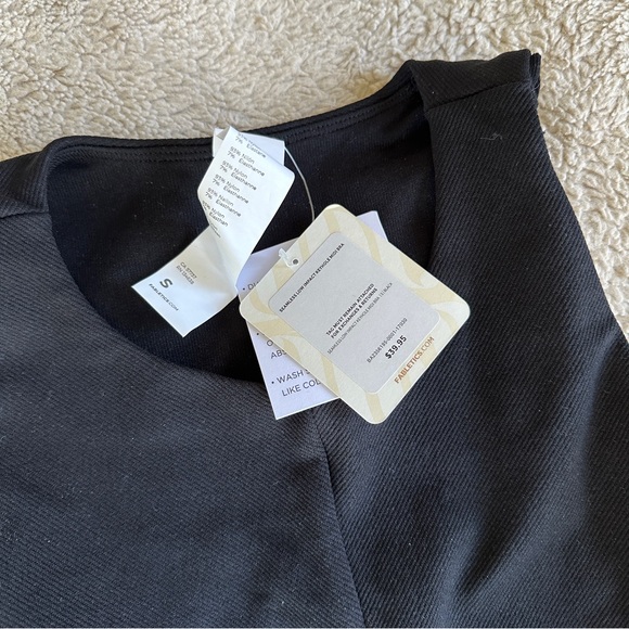 Fabletics Sports Bra - Picture 5 of 7